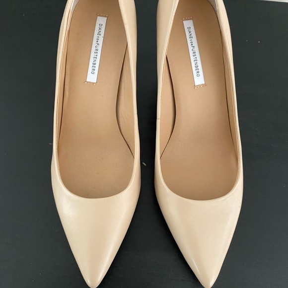 Women’s pumps DVF size 10 - Picture 3 of 6